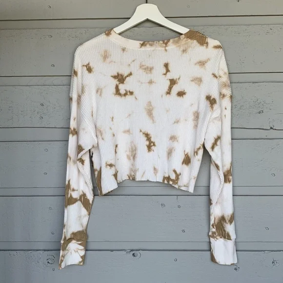 NWT FOREVER 21 WILDERNESS GRAPHIC CROP TOP WAFFLE KNIT LONG SLEEVE LOOSE FIT - Picture 2 of 6